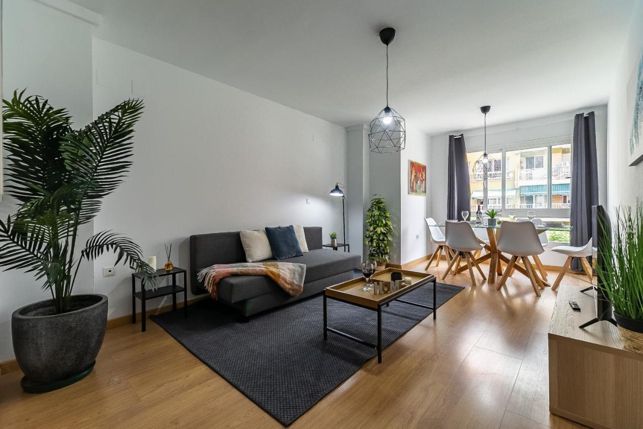Premium El Palo Apartment Near The Beach With Parking Málaga Exteriör bild