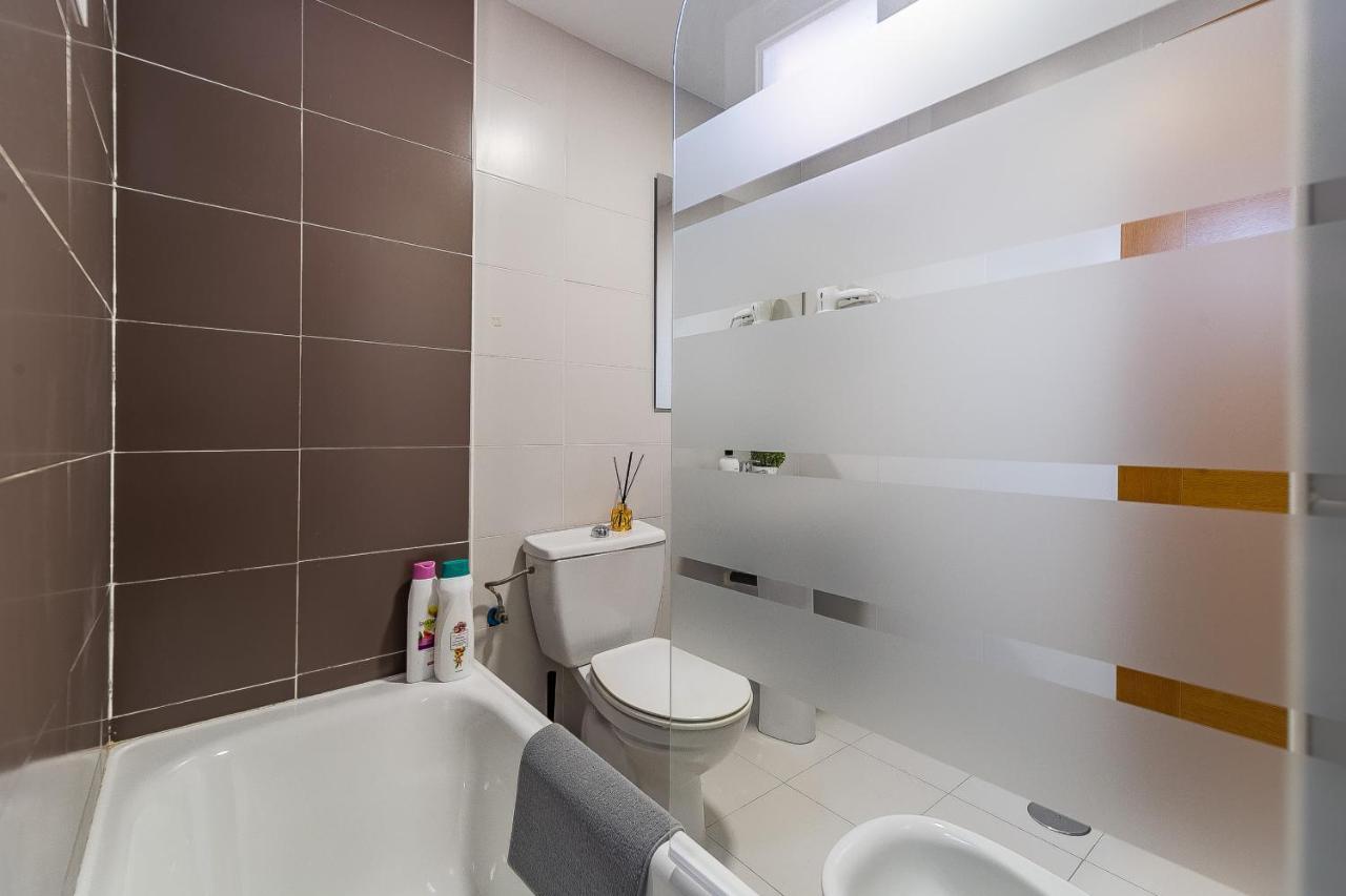 Premium El Palo Apartment Near The Beach With Parking Málaga Exteriör bild